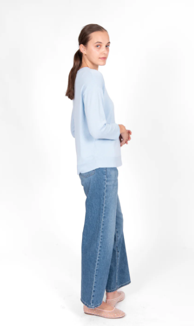 B&L CLASSIC V NECK WITH ROLL TRIM BABY BLUE
