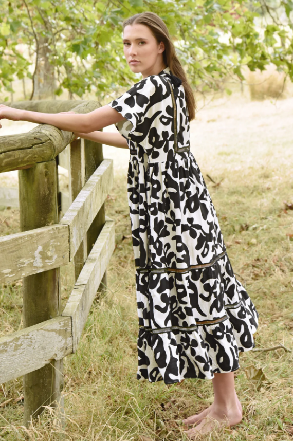 CURATE TOO THE MAX DRESS BLACK/WHITE