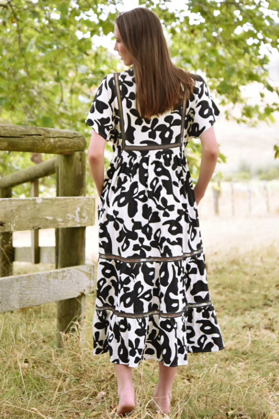 CURATE TOO THE MAX DRESS BLACK/WHITE