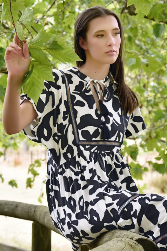 CURATE TOO THE MAX DRESS BLACK/WHITE