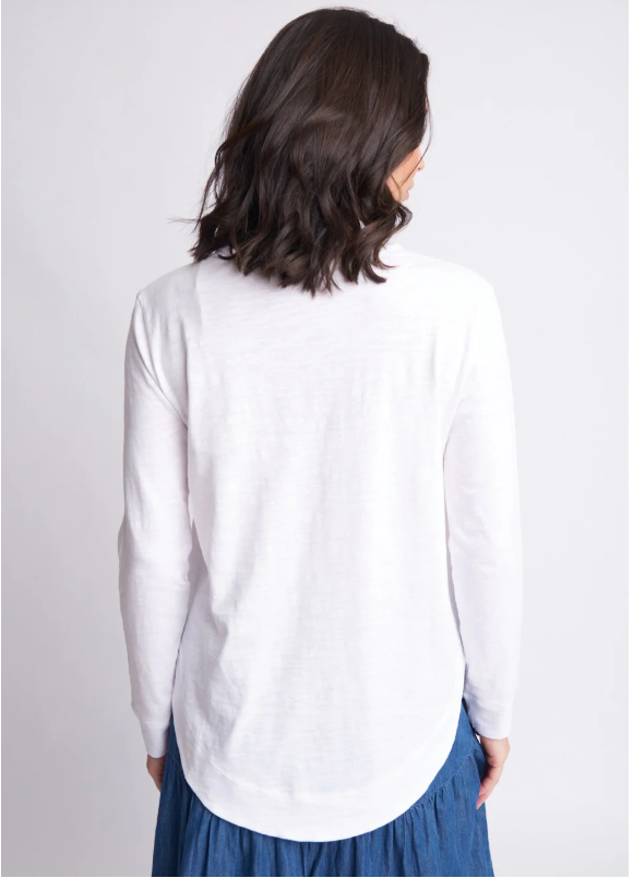 C+P+S  SHAPED HEM TEE WHITE