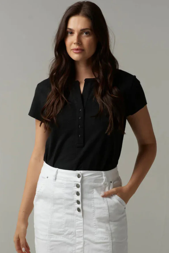 CLOTH+PAPER+SCISSORS HENLEY TEE BLACK