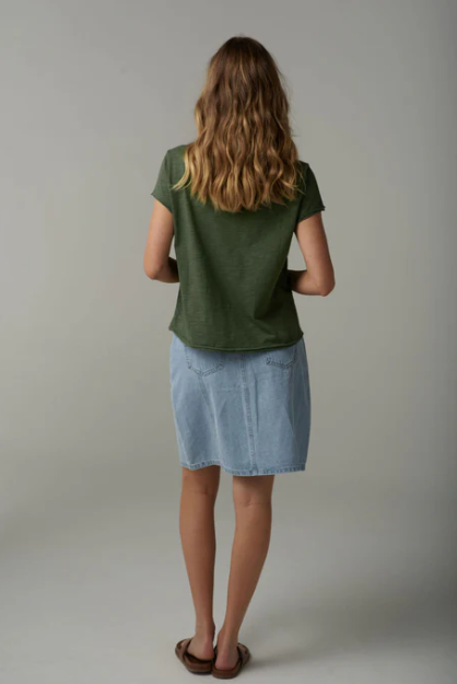 CLOTH+PAPER+SCISSORS SPLIT FRONT TEE FAIRWAY GREEN