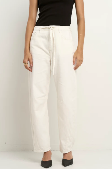 STORIES TO BE TOLD CAMPUS ECRU TIE WAIST BARREL JEANS