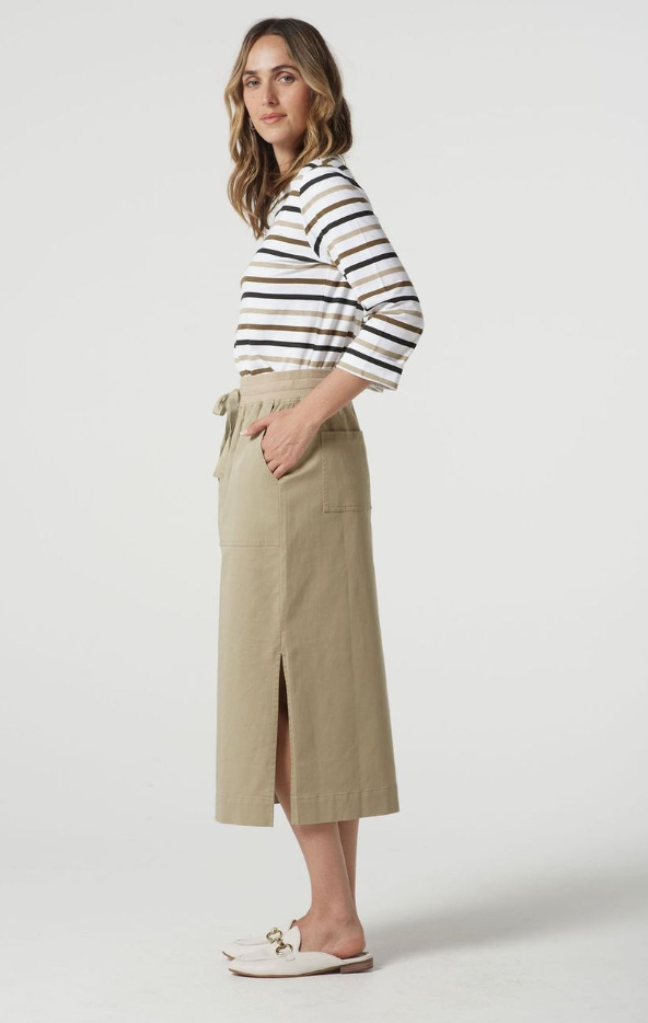 GOONDIWINDI MULTI STRIPE TEE OTTER