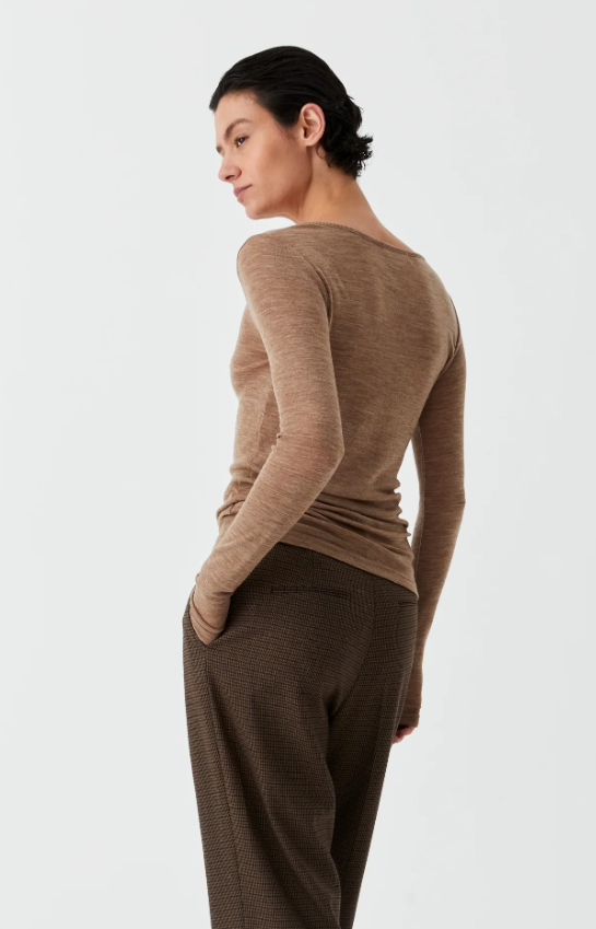 MORRISON MORRI MERINO ROUND NECK COFFEE