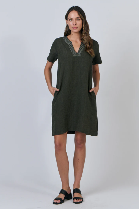 NATURALS BY O&J LINEN DRESS LICORICE