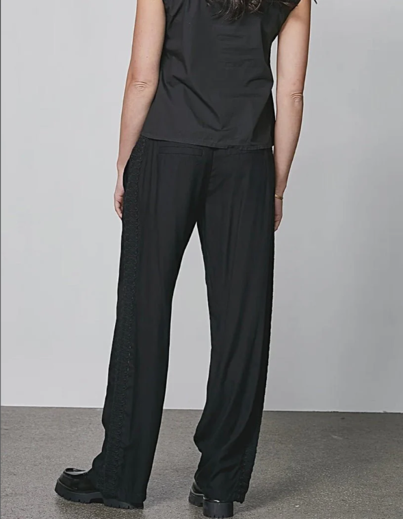 NU DENMARK ELINA YAINA TROUSERS BLACK
