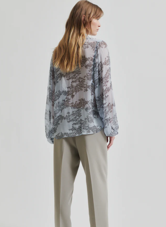 SECOND FEMALE MAJE SHIRT