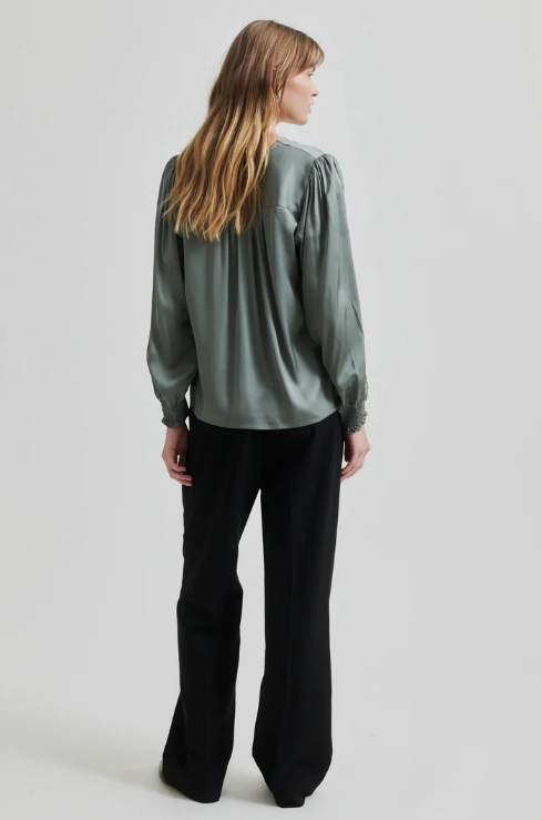 SECOND FEMALE BARRI SILKY BLOUSE AGAVE GREEN