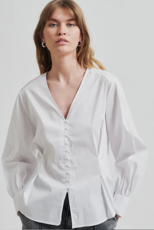 SECOND FEMALE VIKTORIA V NECK SHIRT