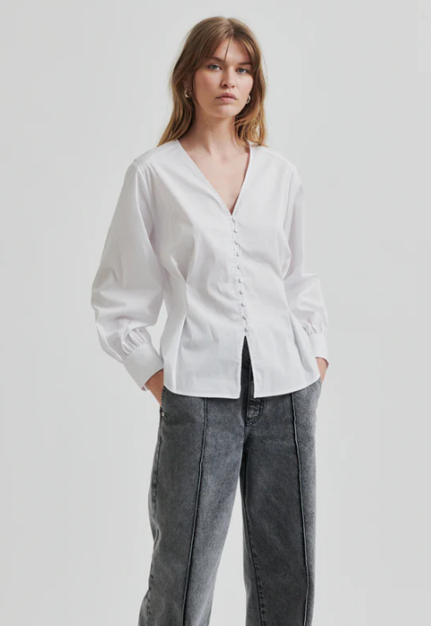 SECOND FEMALE VIKTORIA V NECK SHIRT