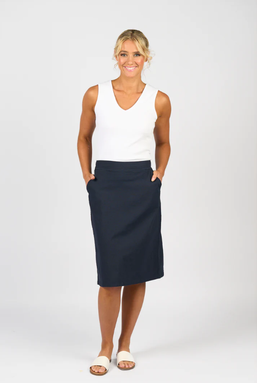 VASSALLI FLAT FRONT PULL ON SKIRT INK