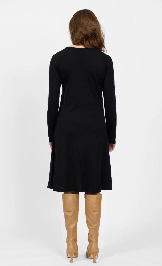 VASSALLI 100% MERINO LONG SLEEVE SWING DRESS BLACK