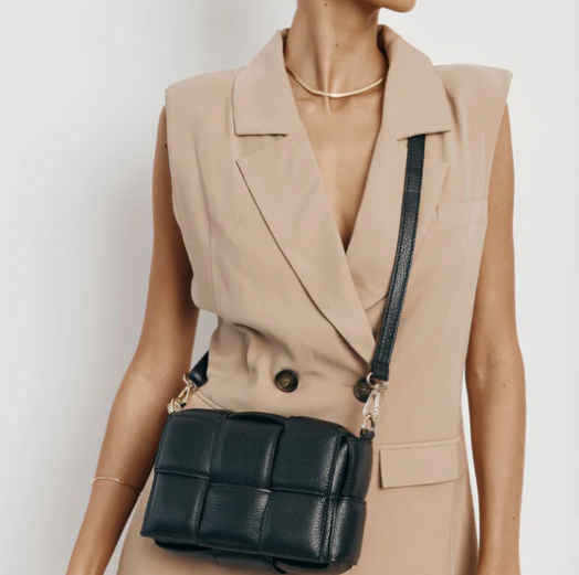 VESTIRSI MARGOT BLACK LEATHER WOVEN BAG