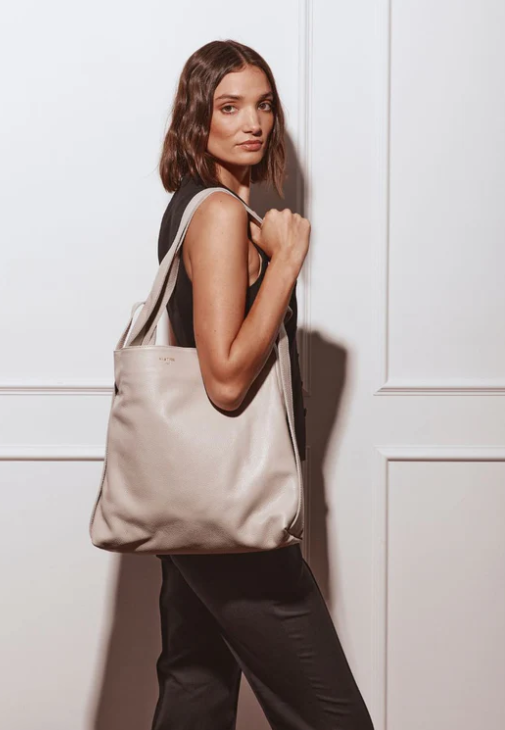 VESTIRSI  BELLA 2in 1 CONVERTIBLE BACKPACK
