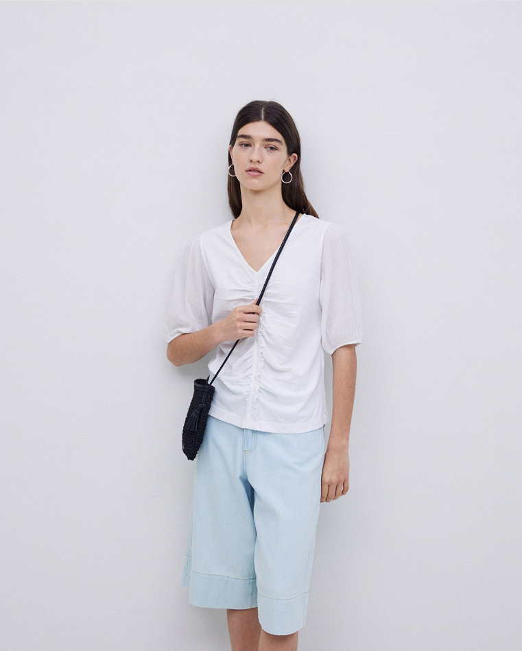 YERSE WHITE T-SHIRT  V-NECK WITH FRILL